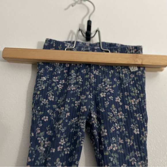 2 pack Little Planets Baby Girl pants, 9 months. - Picture 7 of 7